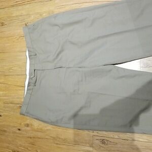 Haggar dress pants like new condition sz 44x32 tan